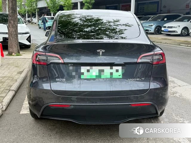 Tesla Model Y 2024 Темно-серый из Китая, фото 2