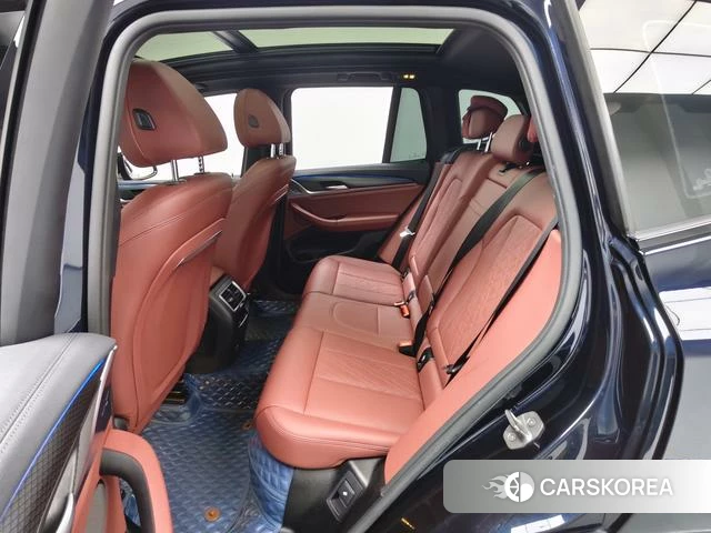 BMW X3 2022 Черный из Китая, фото 2
