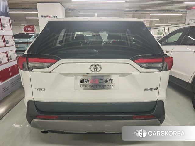 Toyota RAV4 Rongfang 2021 Белый из Китая, фото 2