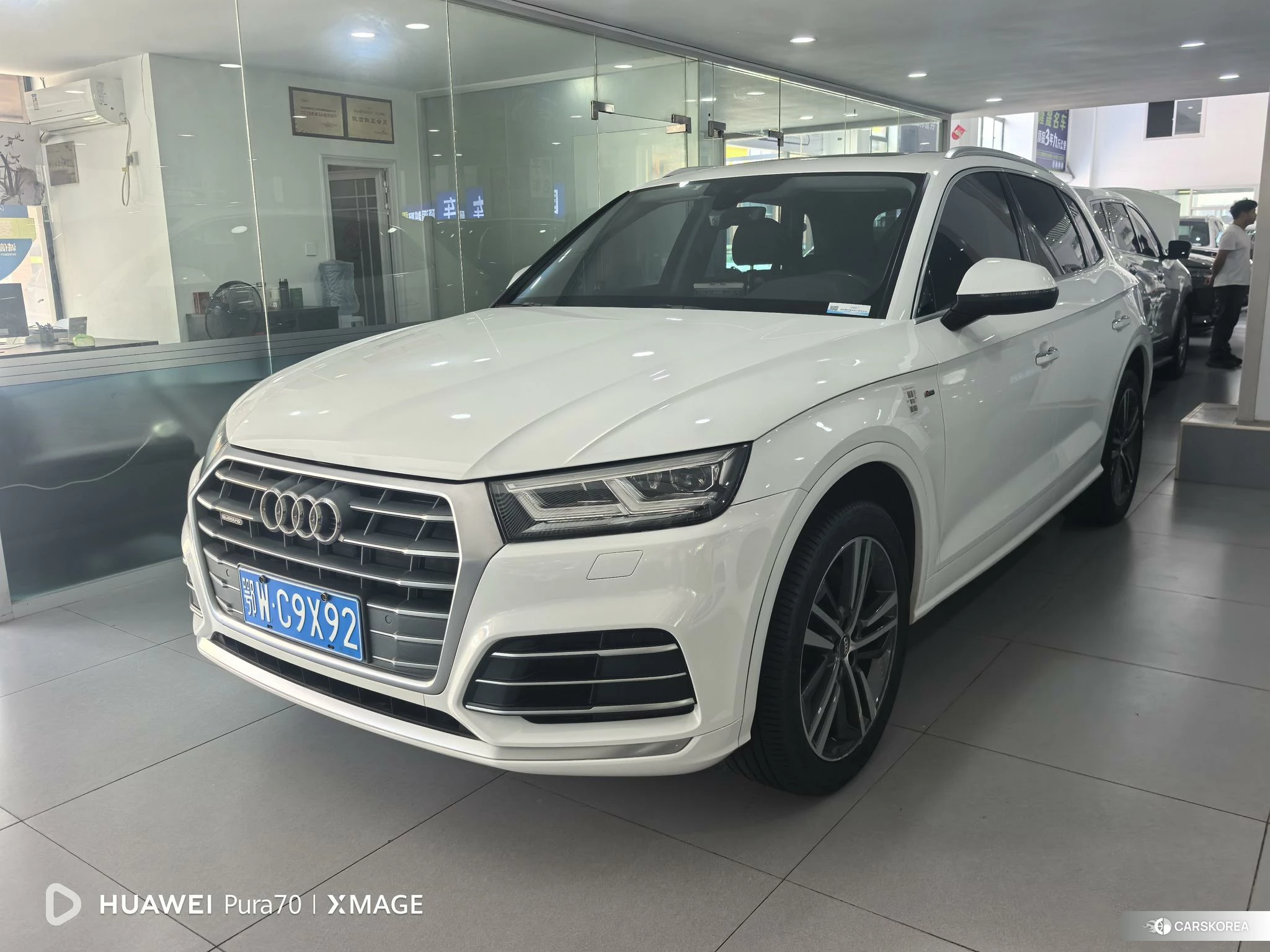 Audi Q5L 2019 Белый из Китая, фото 4