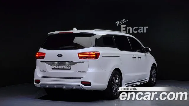 Kia The New Carnival id 2406007 из Кореи 12