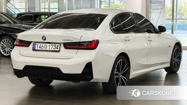 BMW 3 Series (G20) 2023 Белый из Кореи, фото 3