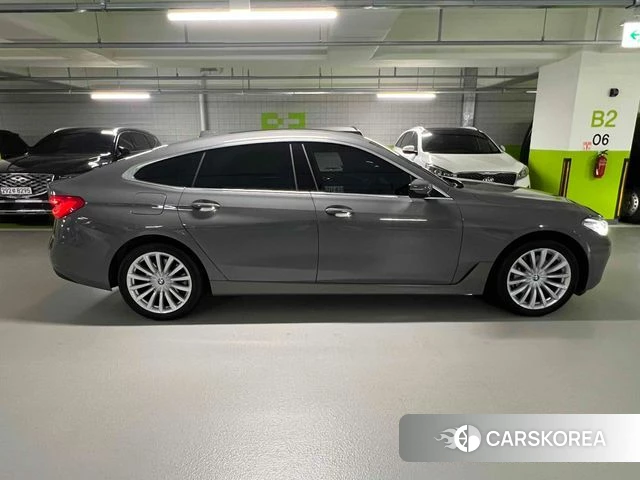 BMW 6 Series GT (G32) 2022 Серебристо-серый из Кореи, фото 2