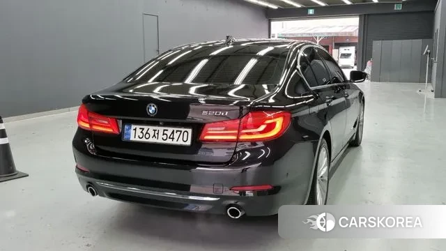 BMW 5 Series (G30) id 3385856 из Кореи 10