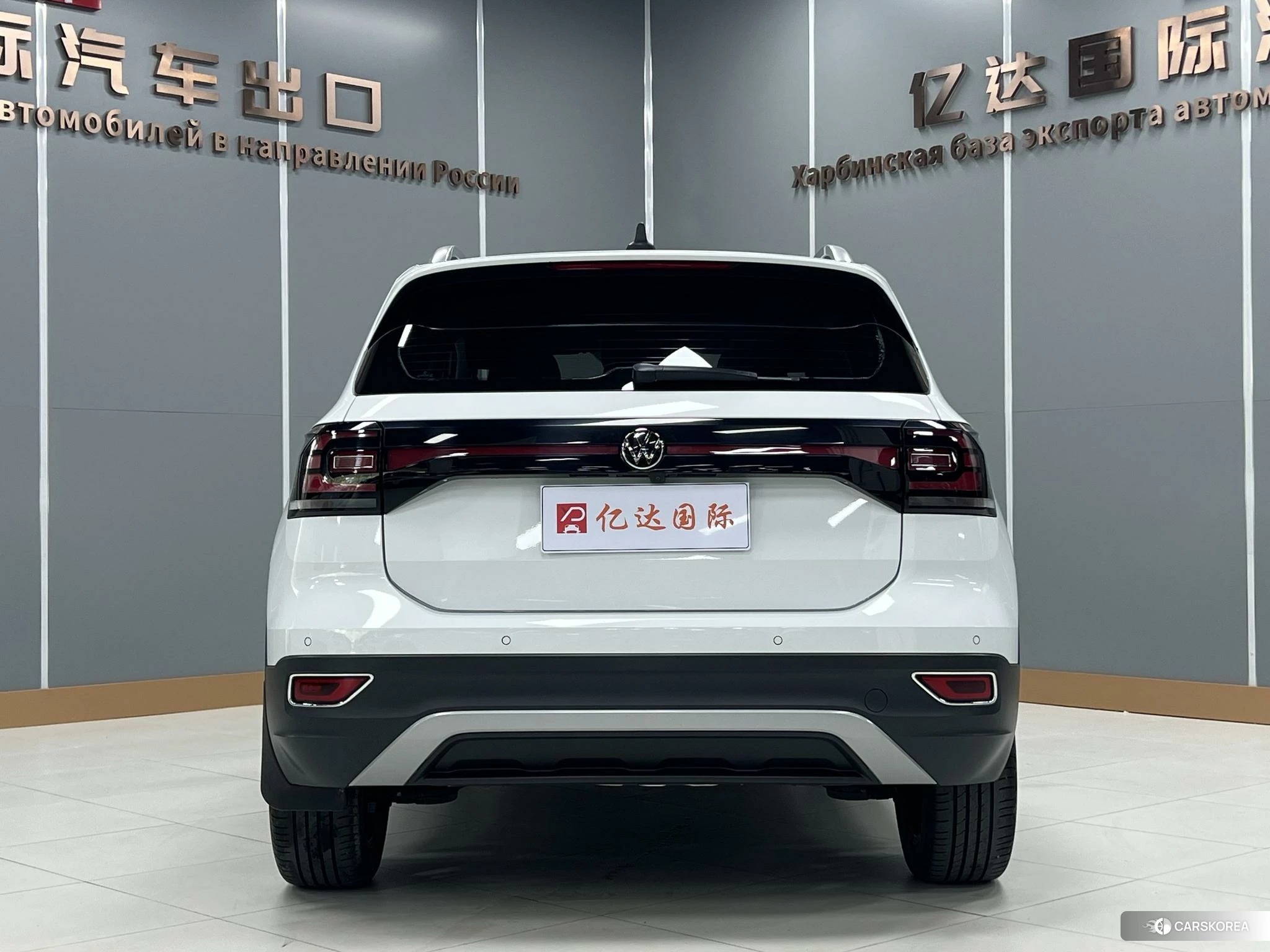 Volkswagen Exploring the shadow id 4493058 из Китая 12