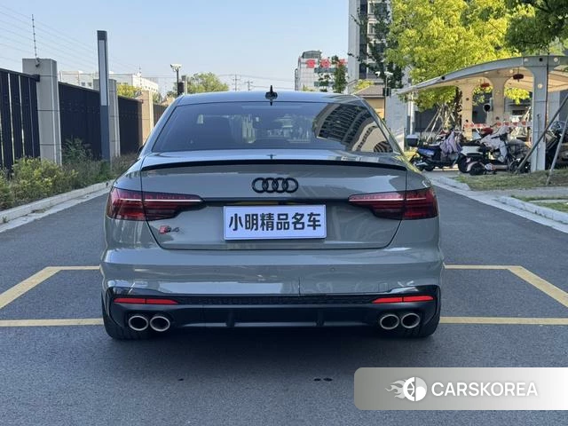 Audi S4 2021 Темно-серый из Китая, фото 5