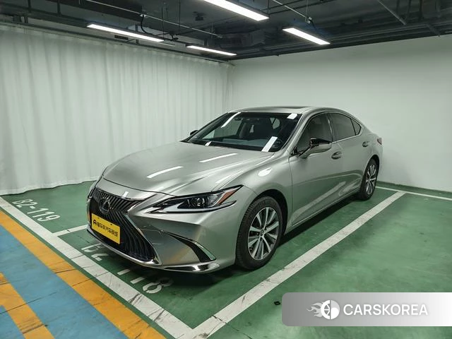 Lexus ES id 4208587 из Китая 12