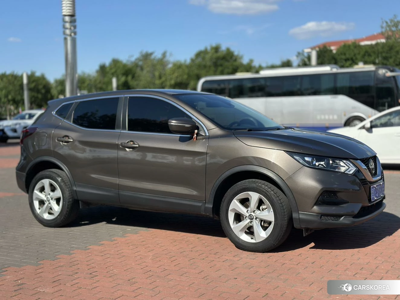 Nissan Qashqai 2023 Коричневый из Китая, фото 2