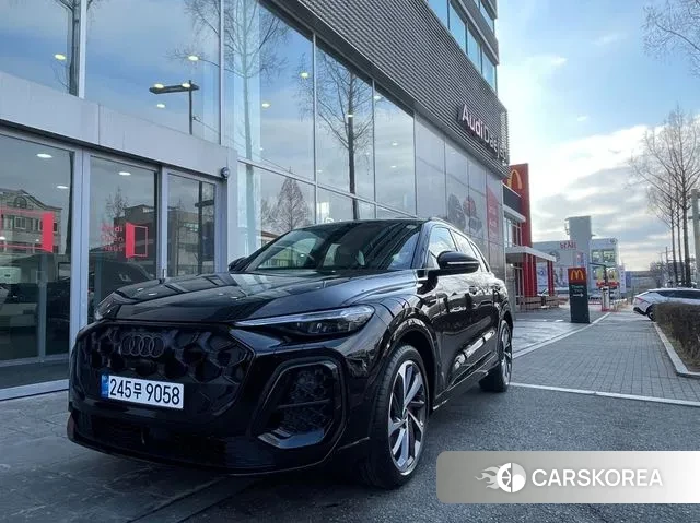 Audi Q5 (80A) 2025 Черный из Кореи, фото 2