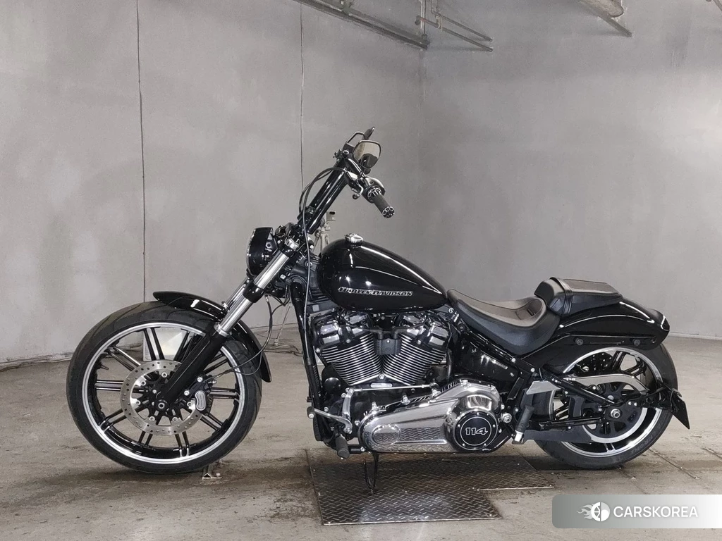 Проданный Harley-Davidson Softail Breakout FXBRS1868 2019 из Японии