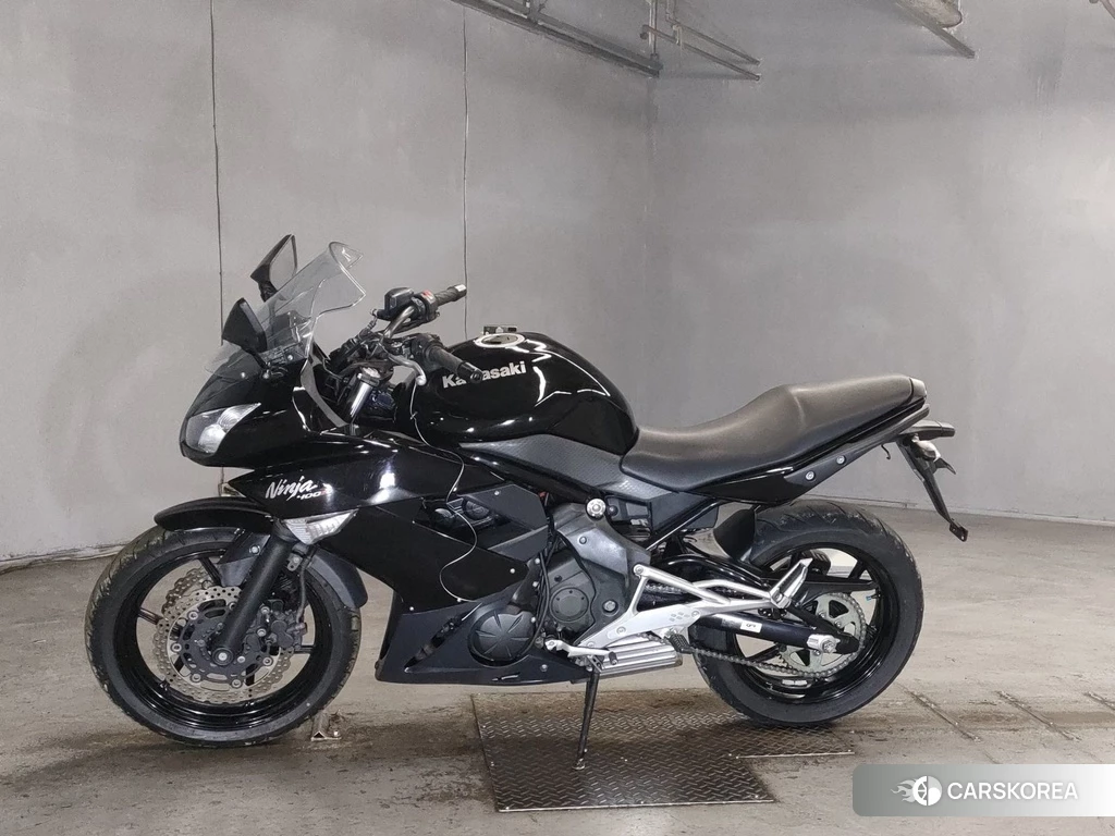 Проданный Kawasaki NINJA 400R 2011 из Японии