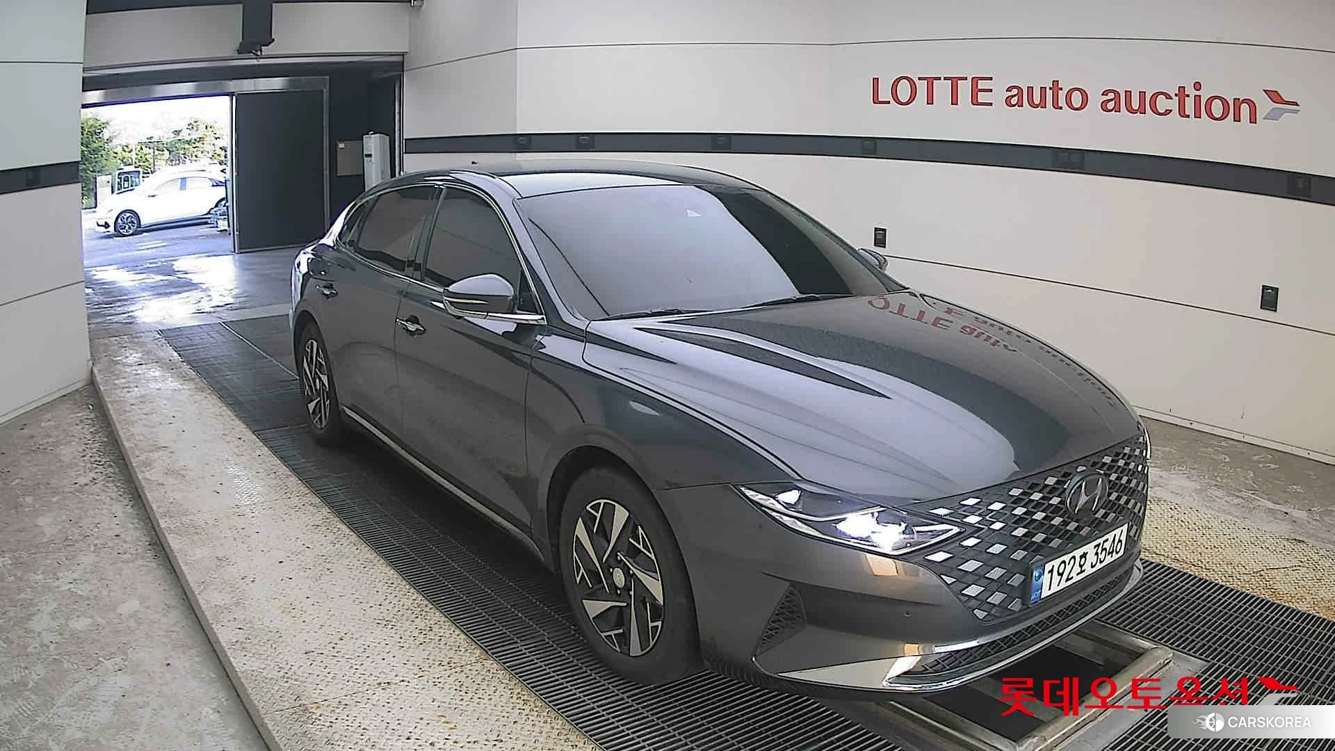 Hyundai Grandeur Hybrid id 4909256 из Кореи 12