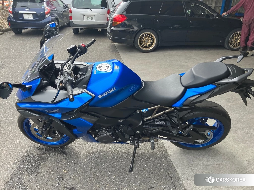 Проданный Suzuki GSX-S1000GT 2022 из Японии, фото 2