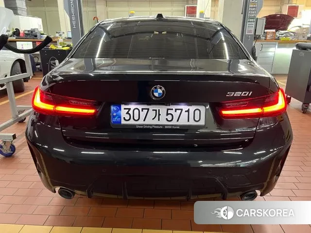 BMW 3 Series (G20) 2023 Черный из Кореи, фото 2