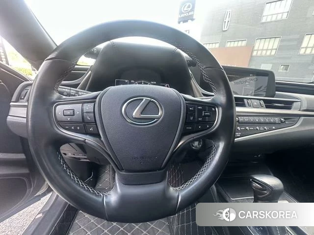 Lexus ES 2021 Серебристо-серый из Китая, фото 3