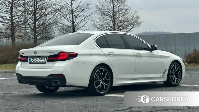 BMW 5 Series (G30) id 3877294 из Кореи 12