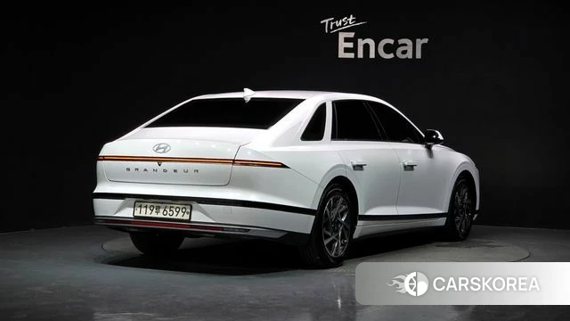 Hyundai Grandeur (GN7) id 4493898 из Кореи 12
