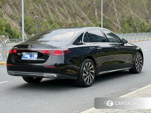 Mercedes-Benz E-class 2024 Черный из Китая, фото 4