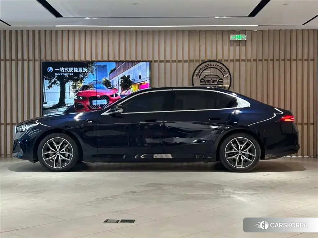 BMW i5 2025 Черный из Китая, фото 4