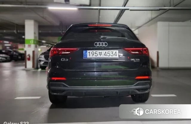 Audi Q3 (F3) 2022 Черный из Кореи, фото 2