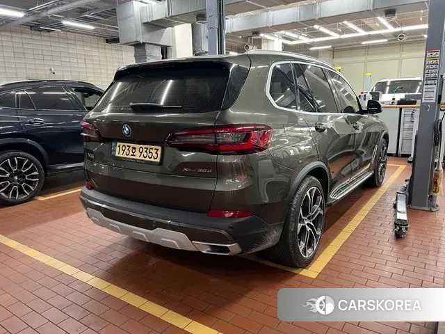 BMW X5 (G05) 2023 Песочный из Кореи, фото 2