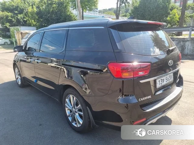 Kia The New Carnival id 2986665 из Кореи 10