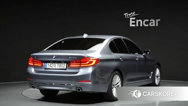 BMW 5 Series (G30) id 4384539 из Кореи 12