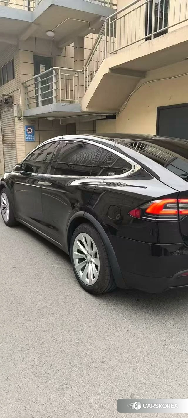 Tesla Model X 2020 Черный из Китая, фото 2