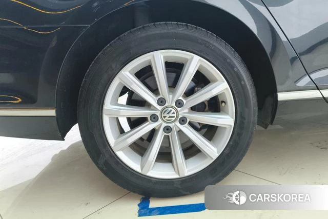 Volkswagen Magotan id 4229241 из Китая 9