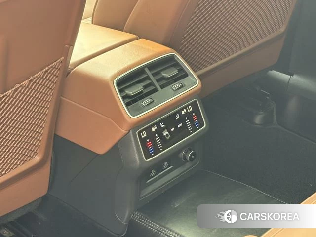 Audi A6L id 4342162 из Китая 12
