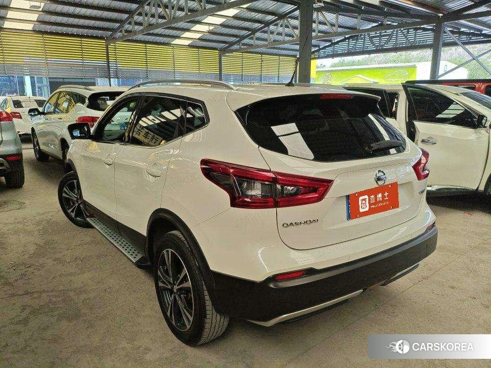 Nissan Qashqai 2021 Белый из Китая, фото 2