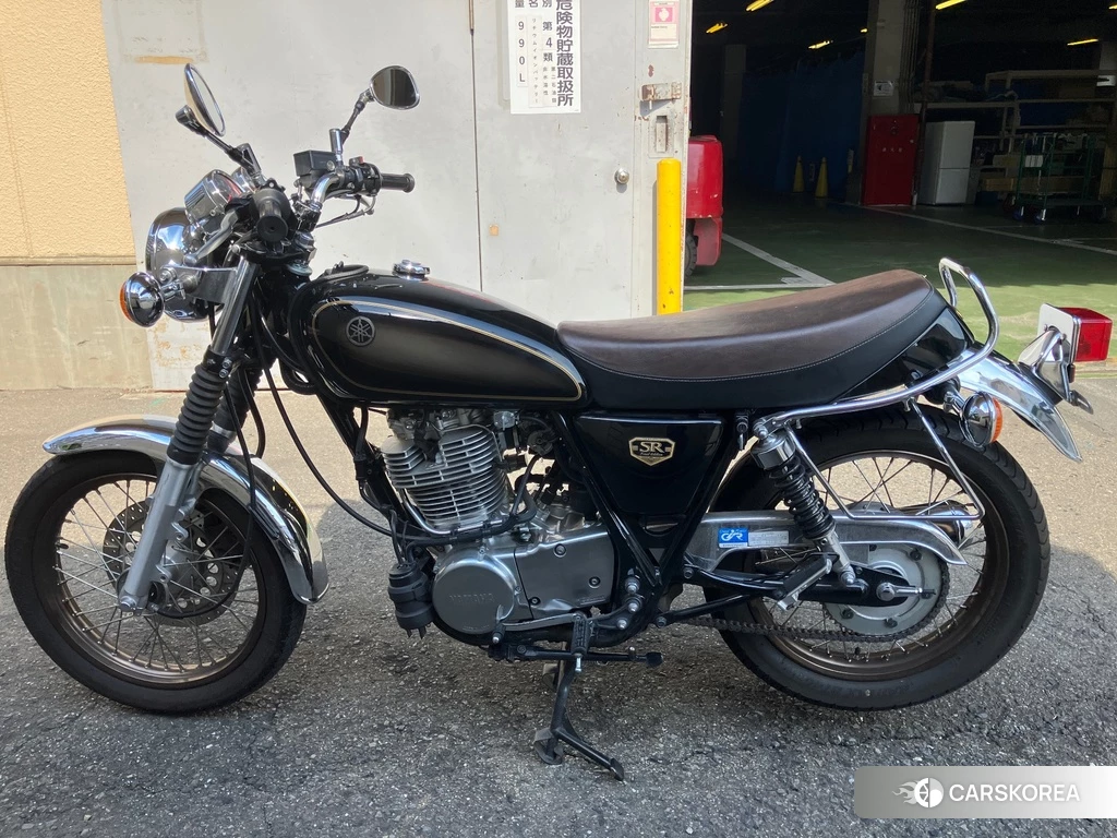 Проданный Yamaha SR 400 2021 из Японии, фото 2