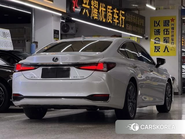 Lexus ES 2022 Белый из Китая, фото 2
