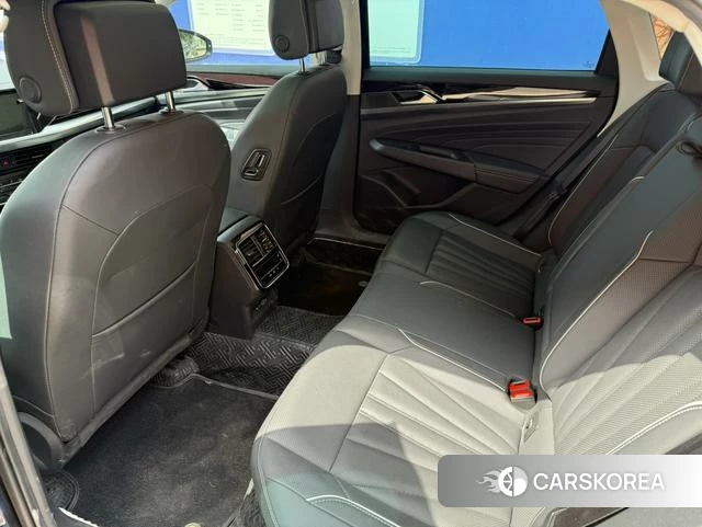 Volkswagen Passat 2024 Черный из Китая, фото 2
