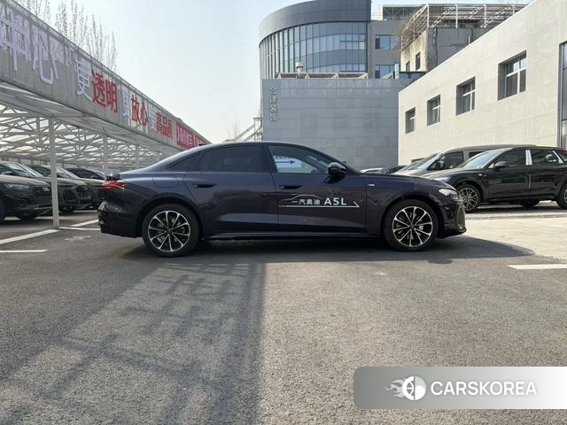 Audi A5L 2025 Фиолетовый из Китая, фото 2