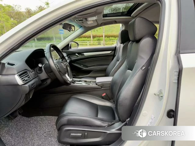 Honda Accord id 4276701 из Китая 7