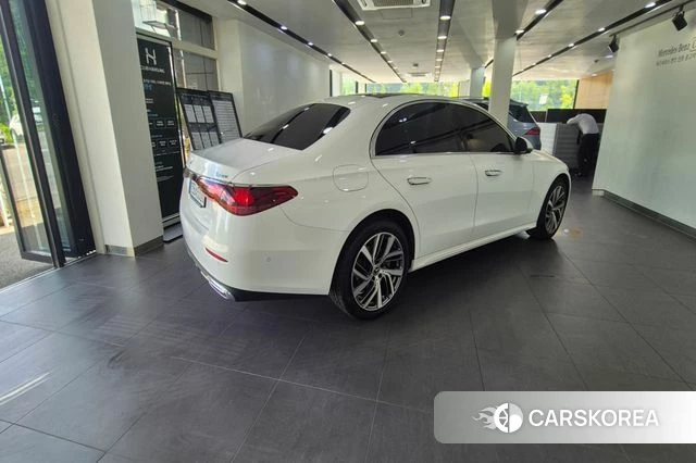 Mercedes-Benz E-Class W214 id 4584427 из Кореи 12