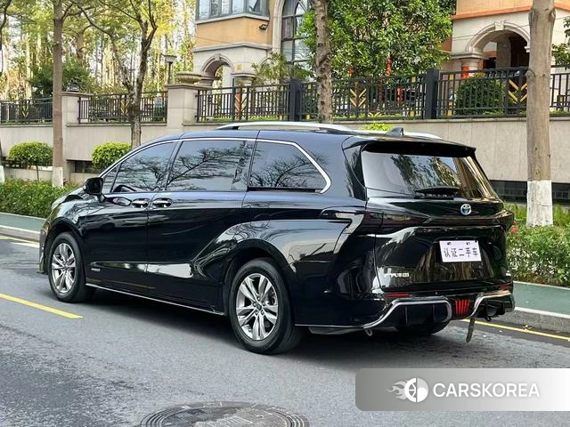 Toyota Saina 2023 Черный из Китая, фото 6