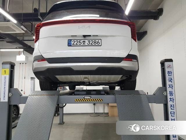 Kia The New Carnival 4th Generation 2025 Белый из Кореи, фото 2