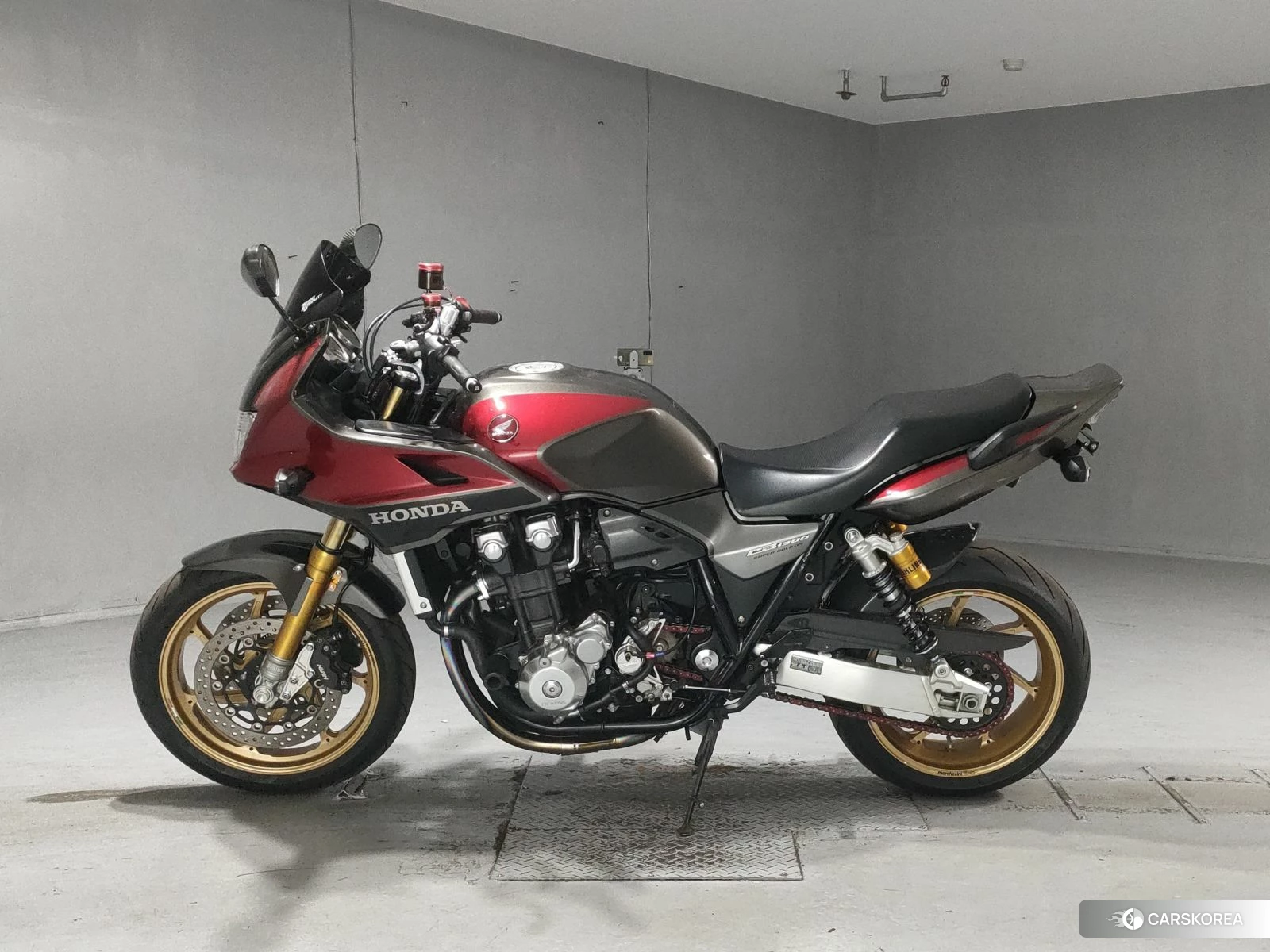 Проданный Honda CB1300SF BOLDOR 2017 из Японии, фото 2