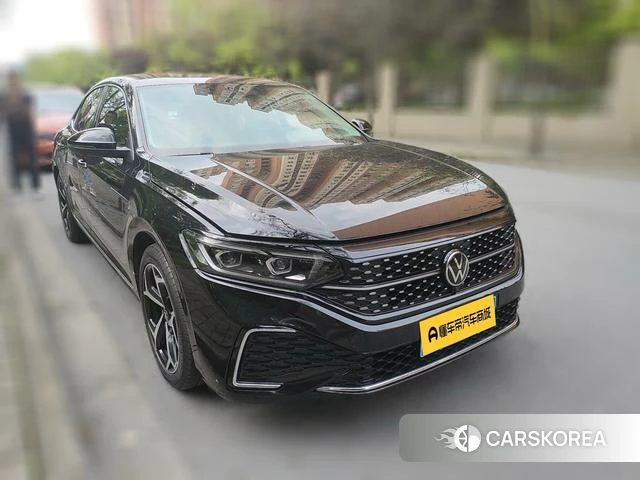 Volkswagen Passat 2024 Черный из Китая, фото 2
