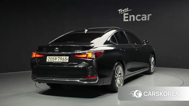 Lexus ES300h 7th generation id 3832033 из Кореи 12