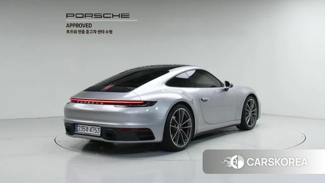 Porsche 911(992) id 4400585 из Кореи 12