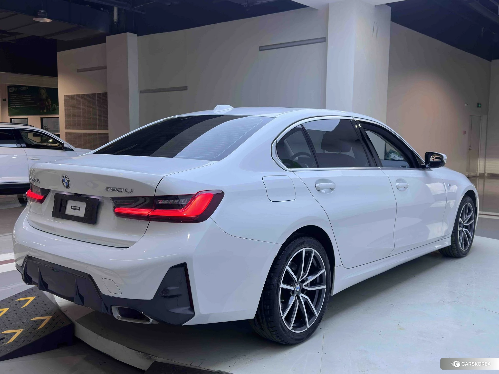 BMW 3 series id 4492629 из Китая 12