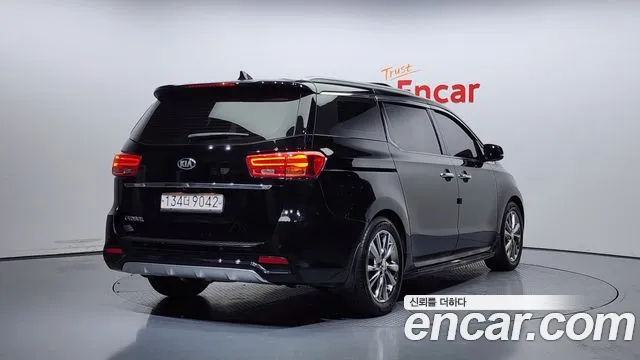 Kia The New Carnival id 2374978 из Кореи 12