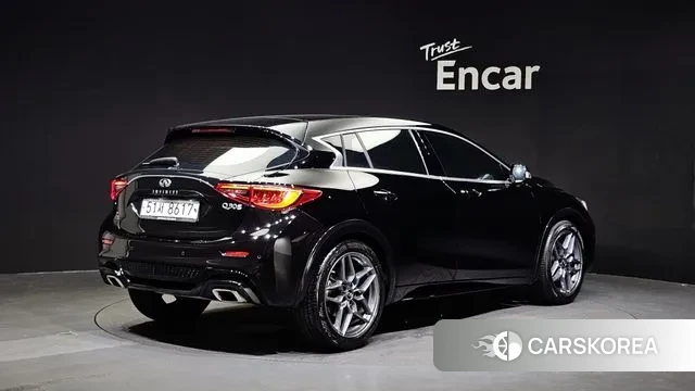Infiniti Q30 id 2986200 из Кореи 12