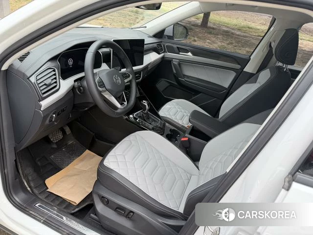 Volkswagen Tanyue 2022 Белый из Китая, фото 2