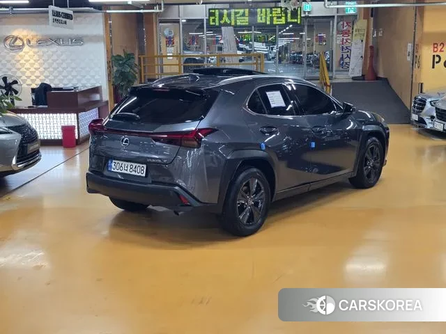 Lexus UX300h id 3168380 из Кореи 10