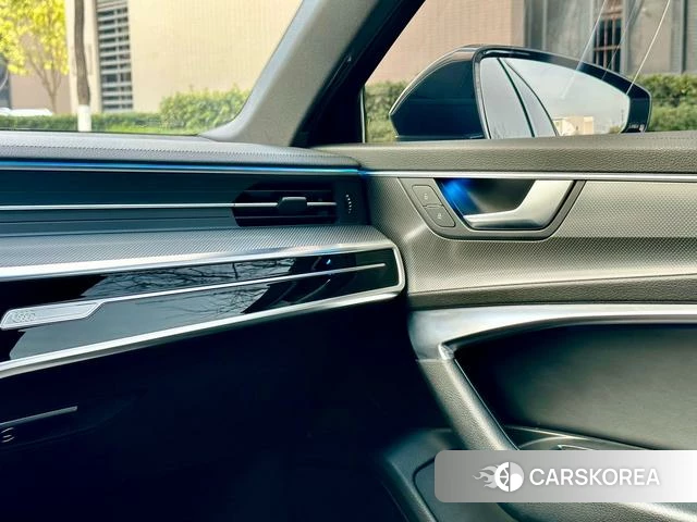 Audi A6L 2021 Черный из Китая, фото 6