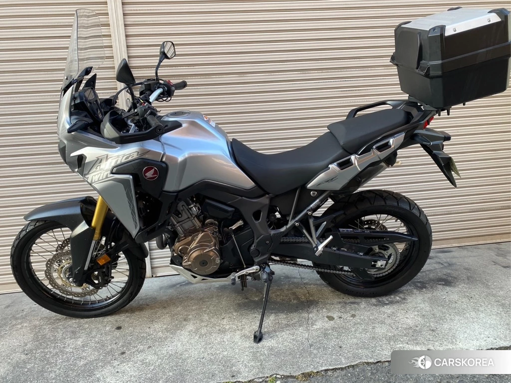 Проданный Honda CRF1000L AFRICA TWIN 2017 из Японии, фото 2
